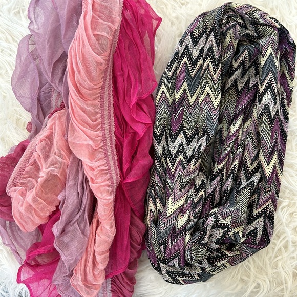 Scarves-Lot of 2 - Picture 5 of 5